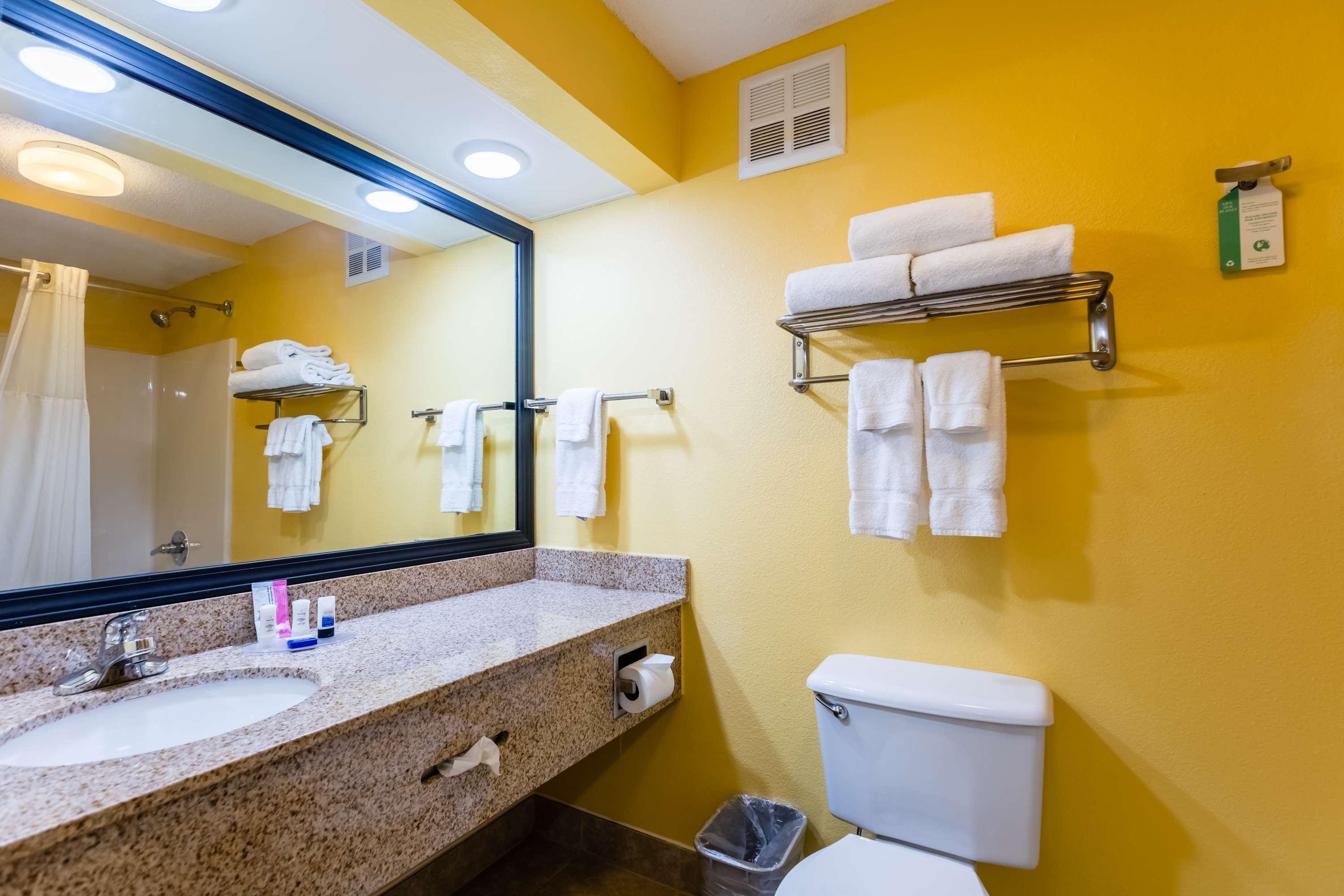 Best Western Milton Inn Екстер'єр фото